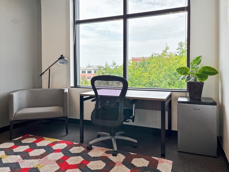 More Photos Of 2219 Rimland Dr, Bellingham Coworking Space