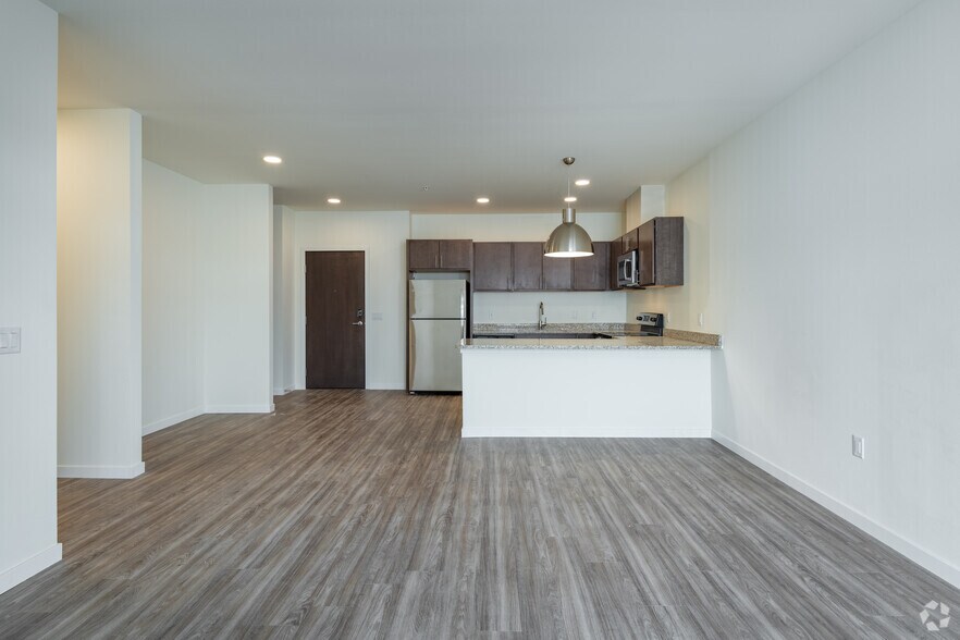More Photos Of 1482 S 84th St, West Allis Apartments For Lease