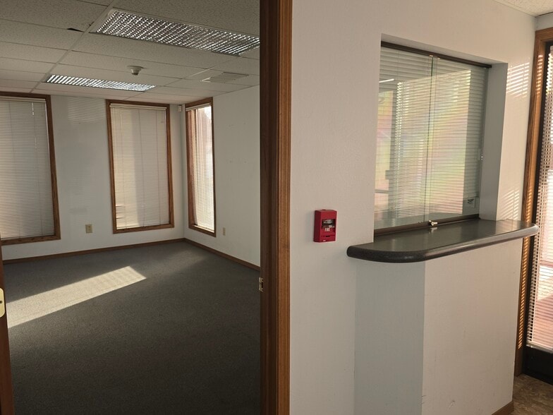 More Photos Of 2702 N Perry St, Spokane Office Residential For Lease
