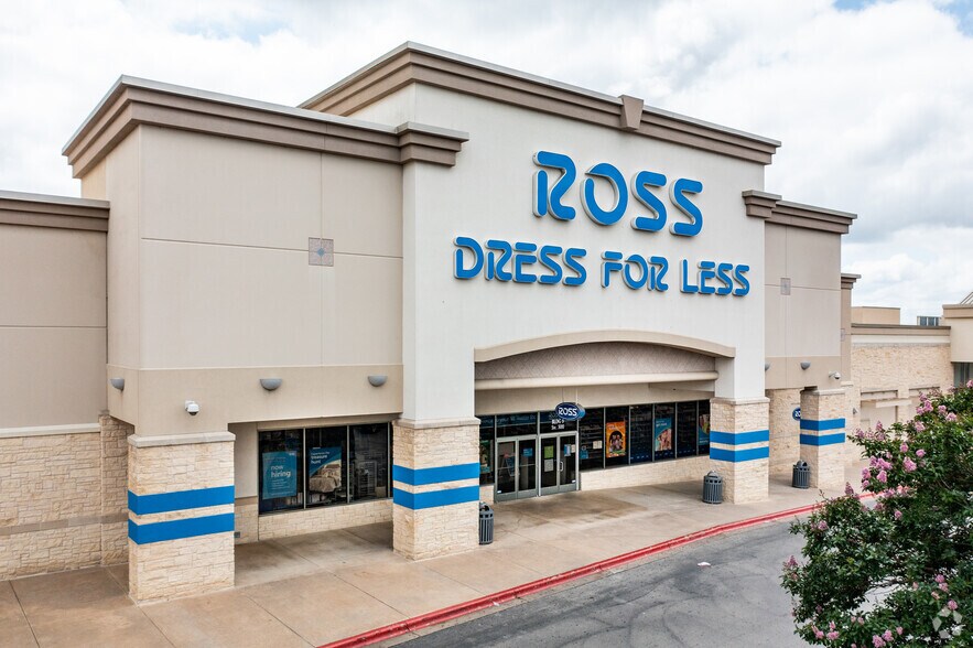 More Photos Of 12901 N I-35 Service Rd, Austin Unknown For Lease