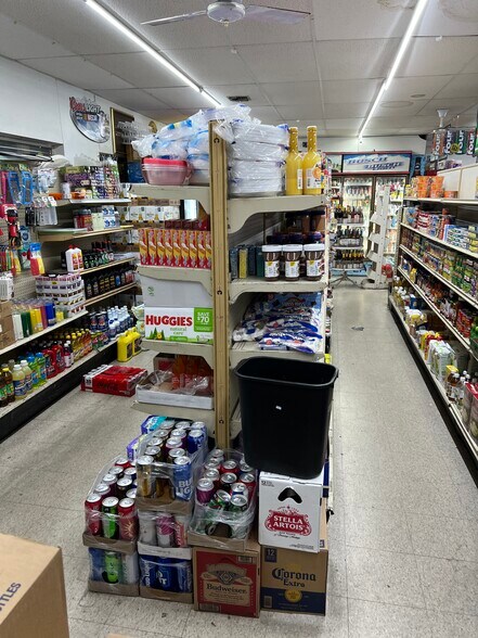More Photos Of 900 Old Federal Hwy, Hallandale Convenience Store For Lease