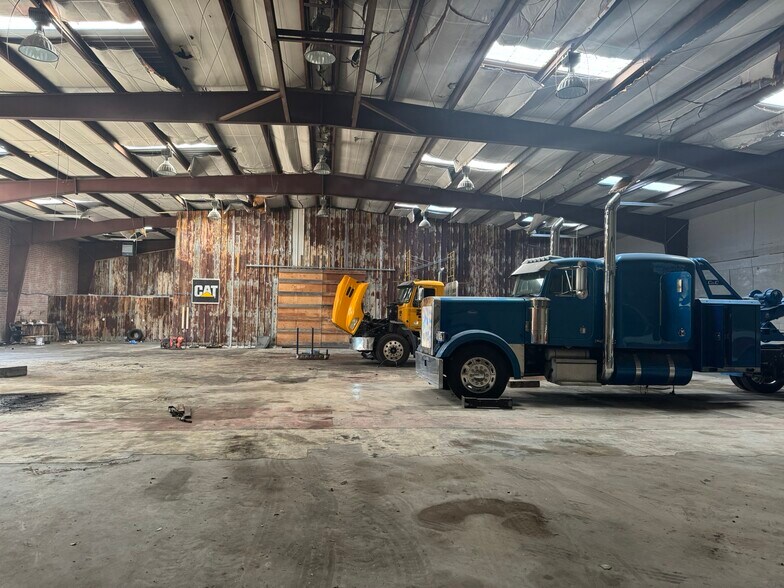 More Photos Of 109 Epps St, Gordon Warehouse For Sale