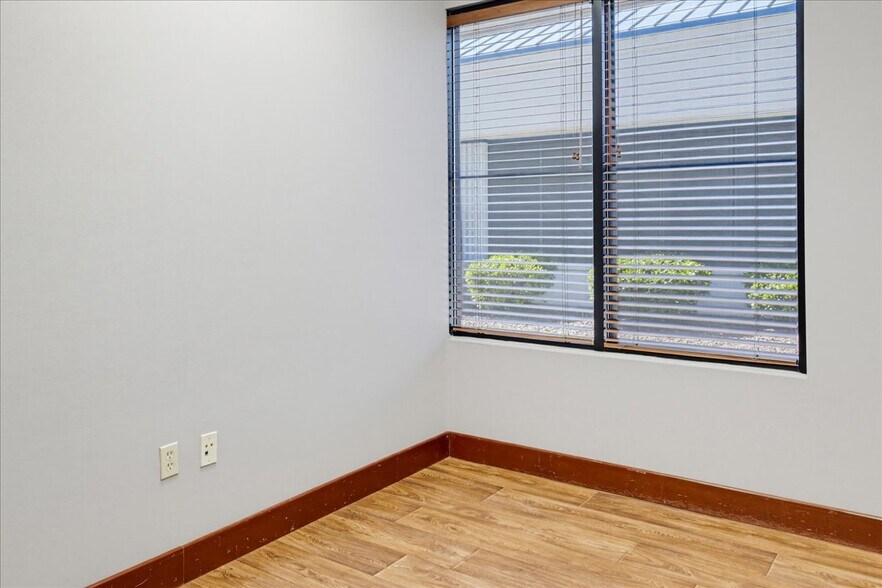 More Photos Of 4431 S Eastern Ave, Las Vegas Medical For Lease