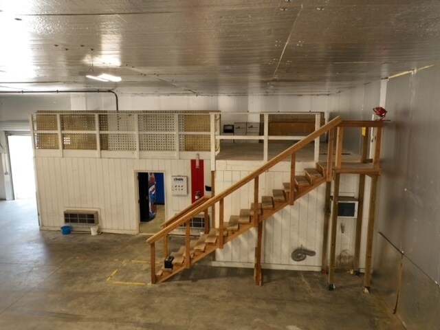 More Photos Of 255 Henderson St, Gaffney Light Distribution For Lease
