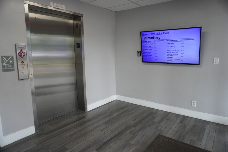 More Photos Of 2520-2650 N University Dr, Sunrise Unknown For Lease