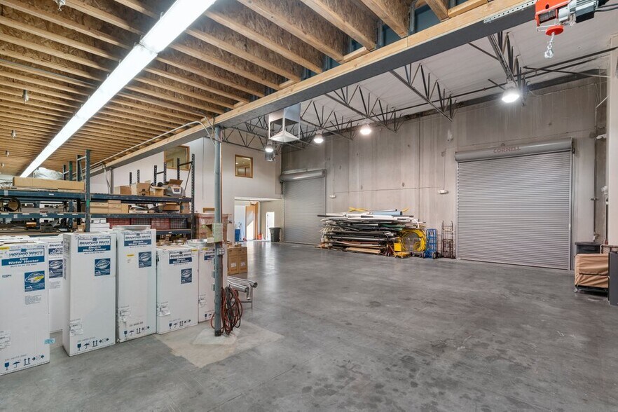 More Photos Of 4690 W Post Rd, Las Vegas Warehouse For Sale