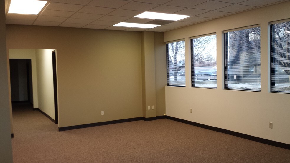 More Photos Of 1408 Fort Crook Rd S, Bellevue Office For Lease