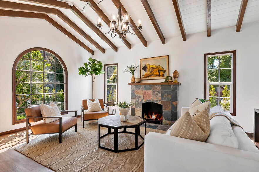 More Photos Of 2201 Avon St, Los Angeles Multifamily For Sale