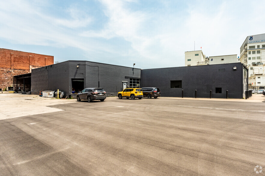 Primary Photo Of 2840 Guinotte Ave, Kansas City Warehouse For Lease