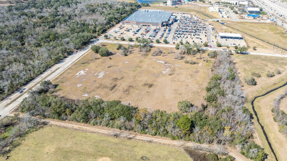 More Photos Of I-45 & Jasmine Ave, Webster Land For Sale