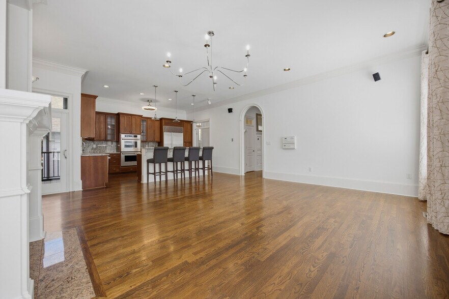 More Photos Of 574 East Ave NE, Atlanta Specialty For Sale
