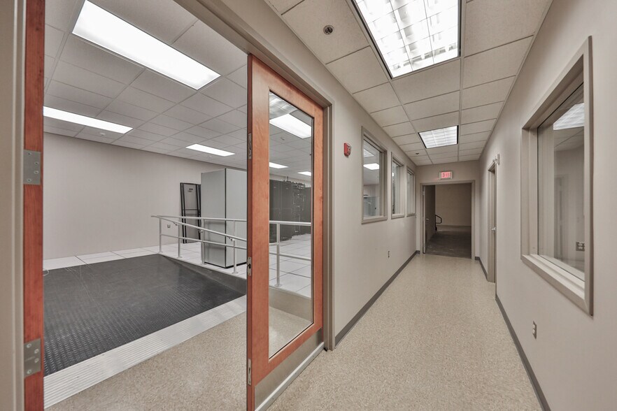 More Photos Of 2299 Brodhead Rd, Bethlehem Office For Sale