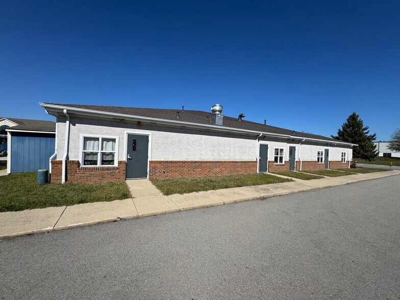 More Photos Of 7810 Graphics Way, Lewis Center Office For Sale