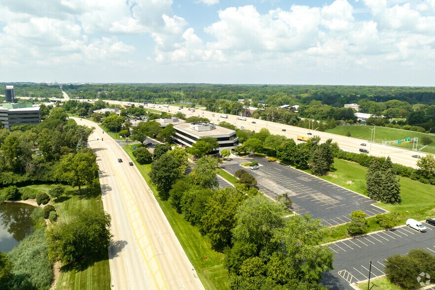 More Photos Of 850 Warrenville Rd, Lisle Office For Sale