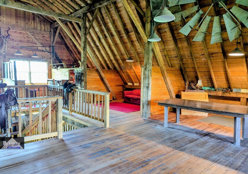 More Photos Of 4014 E 7th St, Joplin General Retail For Sale