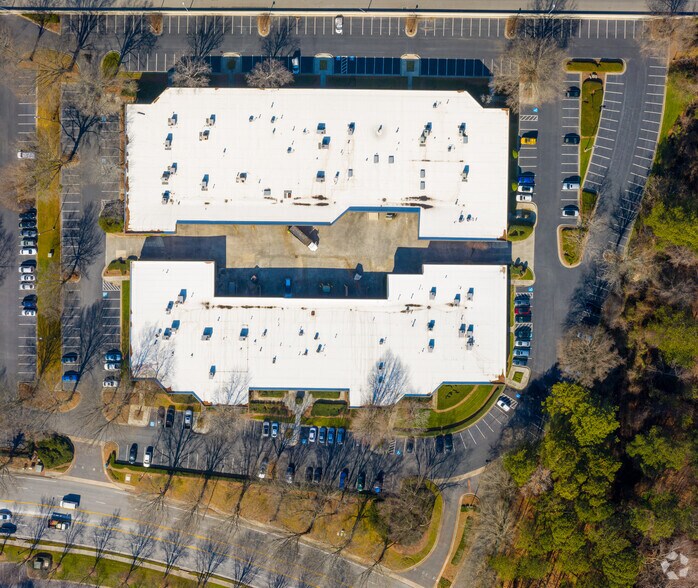 More Photos Of 3305 Breckinridge Blvd, Duluth Light Distribution For Lease