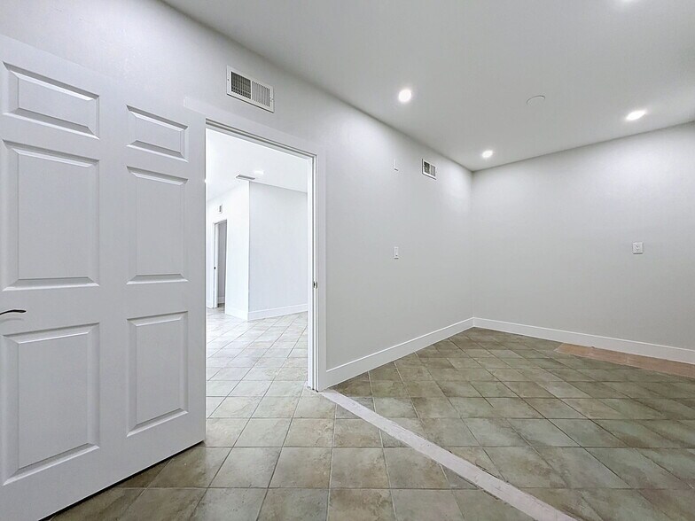More Photos Of 13414 US Highway 19, Hudson Showroom For Lease