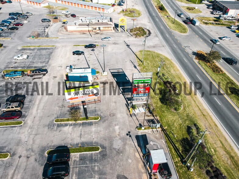 More Photos Of 6570 Caroline St, Milton Unknown For Lease