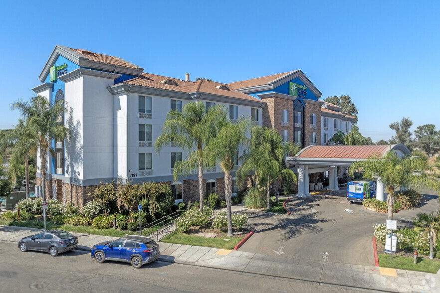 Primary Photo Of W Kathryn Ave, Fresno Hotel For Sale