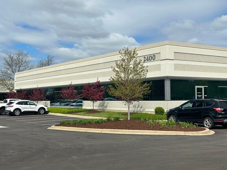More Photos Of 2400 Ogden Ave, Lisle Office For Lease