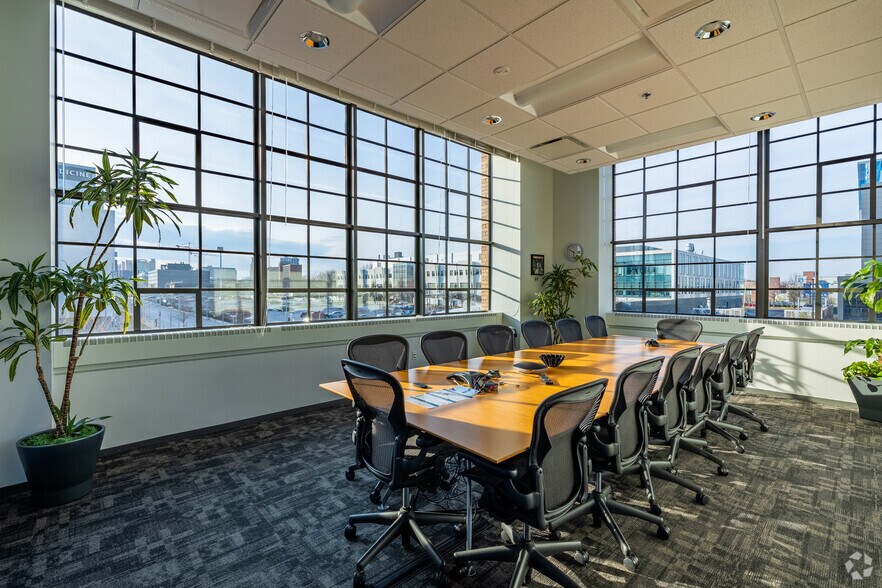 More Photos Of 4220 Duncan Ave, Saint Louis Office For Lease