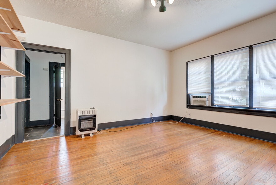 More Photos Of 408 Chautauqua Ave, Norman Multifamily For Sale