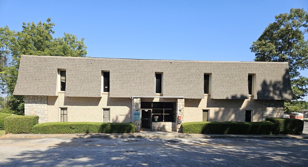 More Photos Of 2616 Old Wesley Chapel Rd, Decatur Office For Sale