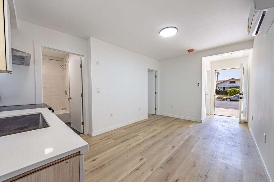More Photos Of 4626 Wall St, Los Angeles Apartments For Sale