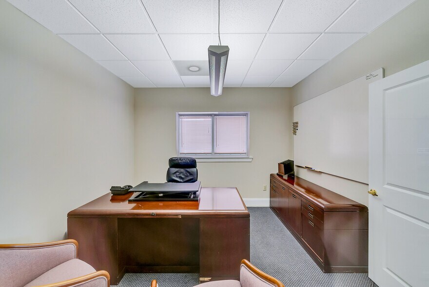 More Photos Of 124 S York Rd, Hatboro Office For Sale