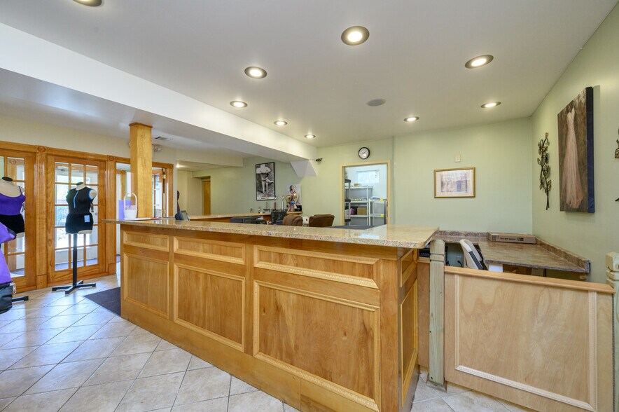 More Photos Of 355 Buckelew Ave, Monroe Township Freestanding For Sale