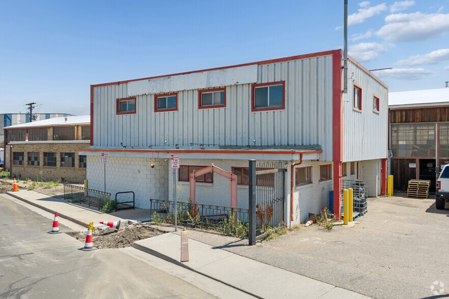 Primary Photo Of 3755 S Lipan St, Englewood Manufacturing For Sale