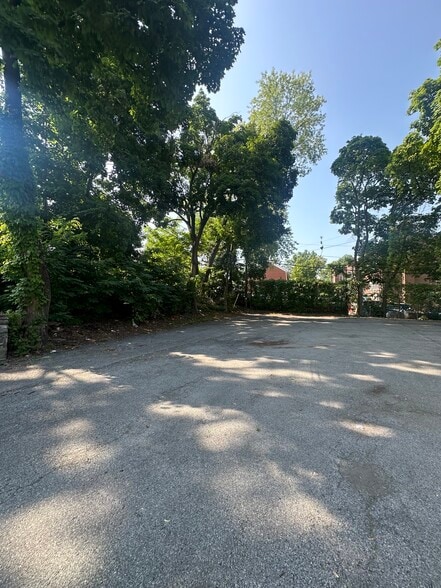 More Photos Of 220 Church St, Poughkeepsie Apartments For Lease