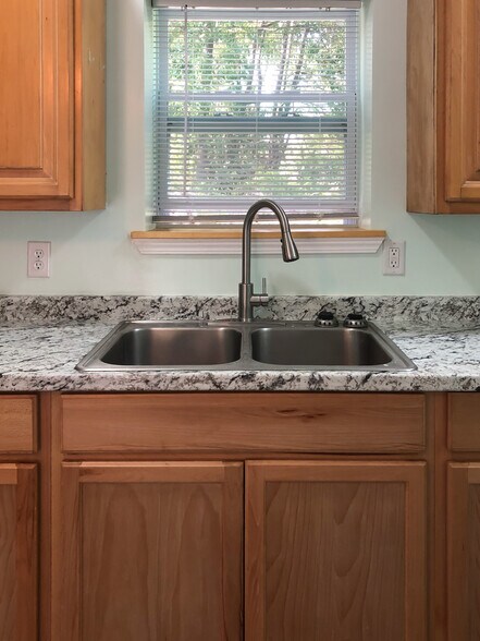 More Photos Of 55 Main St, Garden City Office Residential For Sale