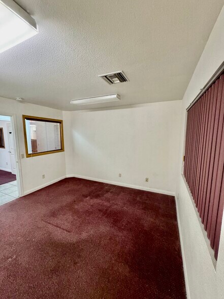 More Photos Of 144 E Washington Ave, Escondido Office Residential For Lease