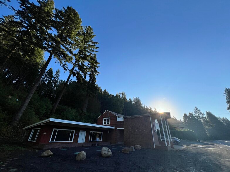 More Photos Of 45441 McKenzie Hwy, Leaburg Restaurant For Sale