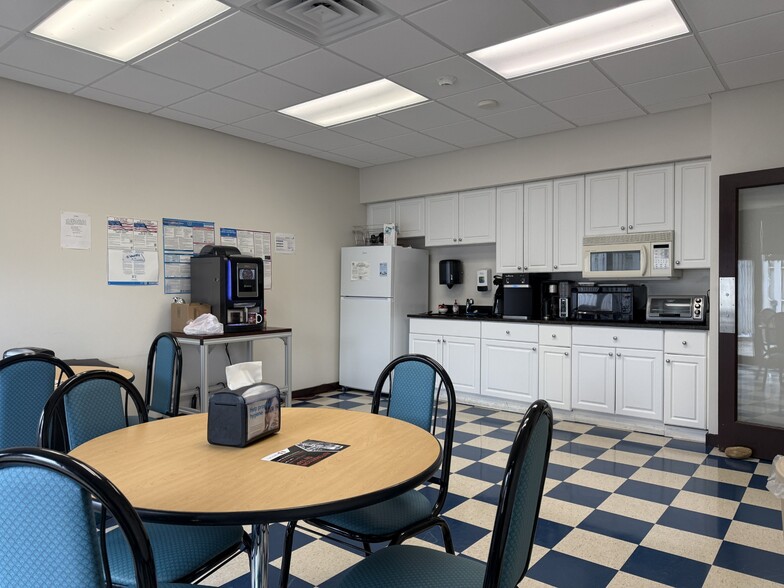 More Photos Of 1931 Perimeter Rd, Greenville Warehouse For Sale