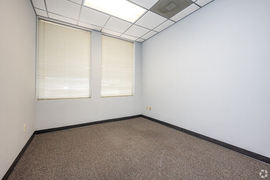 More Photos Of 2200 Veterans Memorial Blvd, Kenner Office For Lease