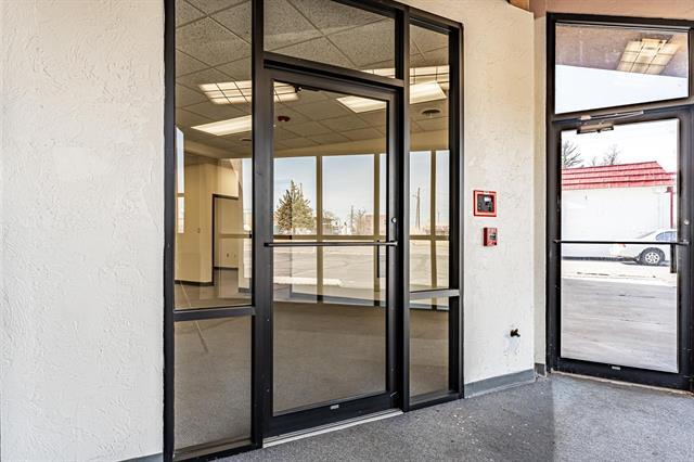 More Photos Of 34 SE Main St, Blackfoot Office For Sale