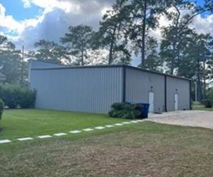 More Photos Of 2107 W 21st Ave, Covington Freestanding For Lease