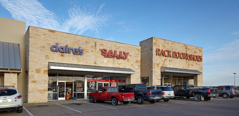 More Photos Of 116-142 E Interstate 20, Weatherford Unknown For Lease