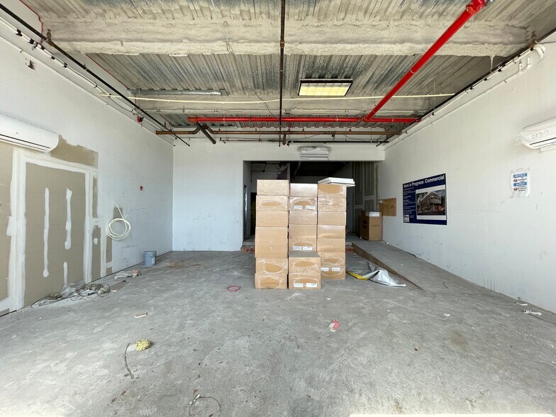 More Photos Of 251-73 Jericho Tpke, Bellerose Office For Sale