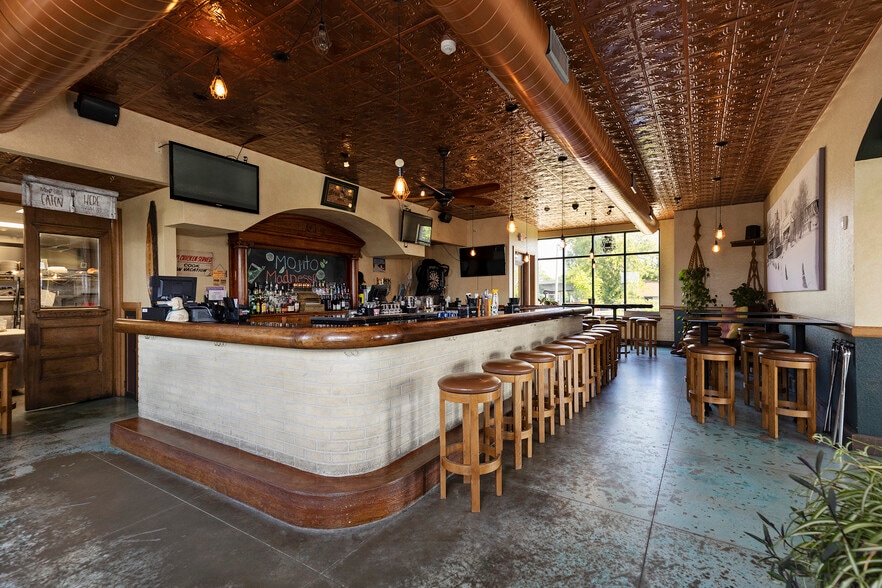 More Photos Of 200 W Milwaukee St, Jefferson Restaurant For Sale