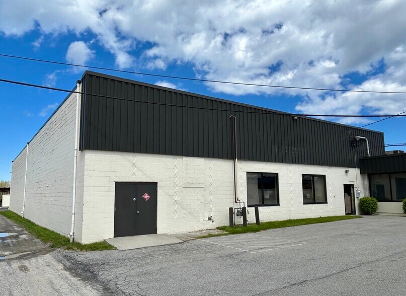 More Photos Of 1144 Lexington Ave, Rochester Warehouse For Lease