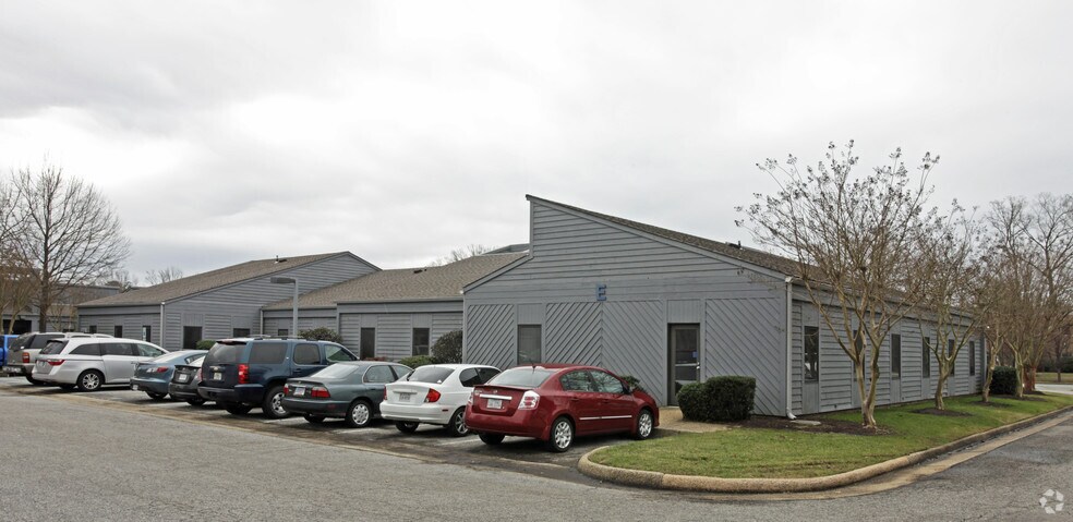 More Photos Of 732 Thimble Shoals Blvd, Newport News Office For Sale