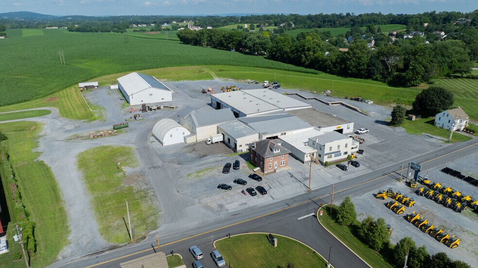 More Photos Of 135 Rothsville Station Rd, Lititz Office Residential For Lease