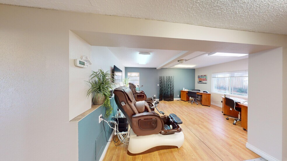 More Photos Of 191 Wyoming St, Lander Office For Sale