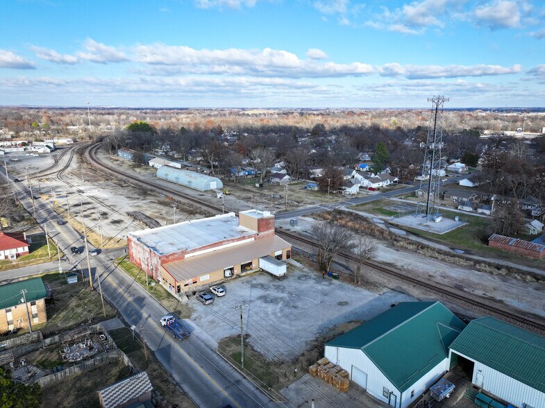 More Photos Of 230 D St NE, Miami Warehouse For Sale