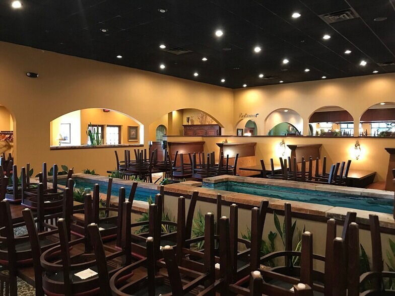 More Photos Of 2949 Triverton Pike Dr, Madison Restaurant For Sale