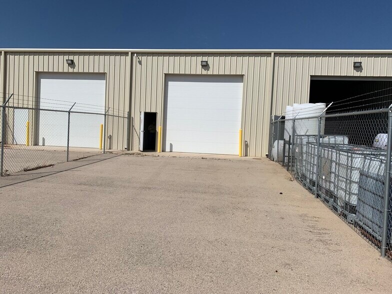 More Photos Of 3107 Antelope Trail, Midland Light Distribution For Lease