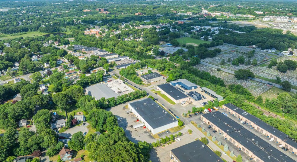 More Photos Of 6 Draper St, Woburn Warehouse For Sale